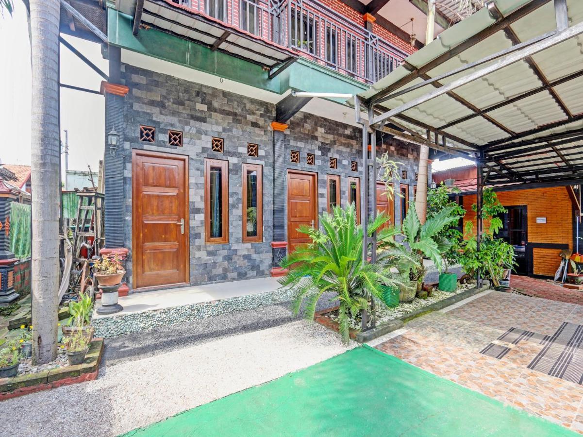 Spot On 91337 Pandu Homestay Klaten Wonogiri Extérieur photo